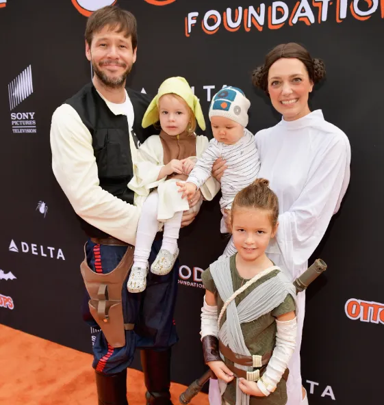 Ike Barinholtz Wife A Complete Biography, Career, Net Worth & Personal Life