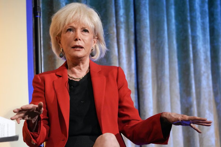 Lesley Stahl Height