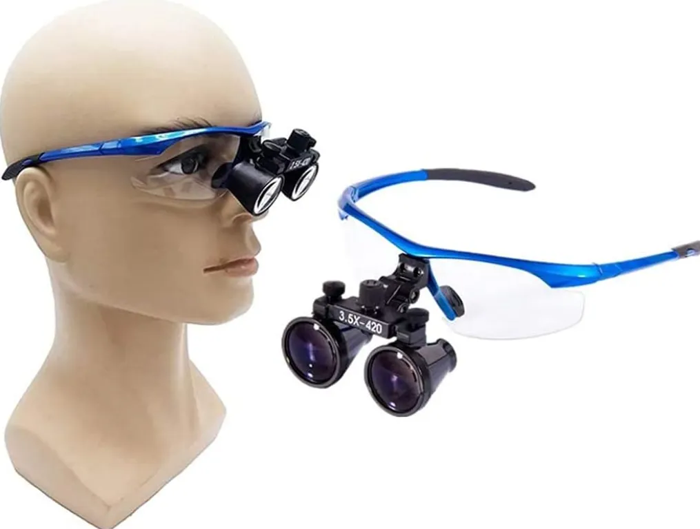 Magnifying Loupes Boosting Confidence in Dental and Surgical Settings